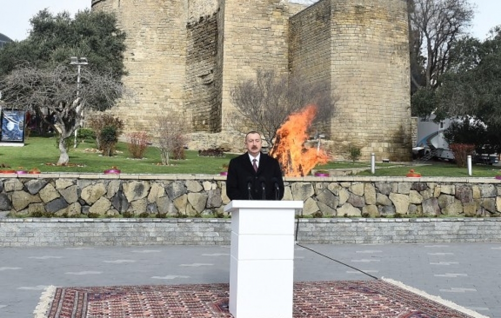 Volksfeierlichkeiten anlässlich des Novruz-Festes  Aserbaidschans Präsident Ilham Aliyev nimmt an Volksfeierlichkeiten teil VIDEO