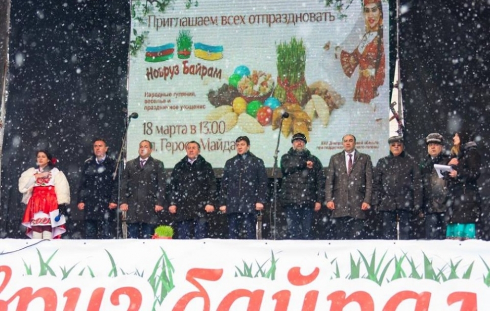 Ukraynanın Dnepr şəhərinin mərkəzi meydanında təntənəli Novruz festivalı keçirilib VİDEO
