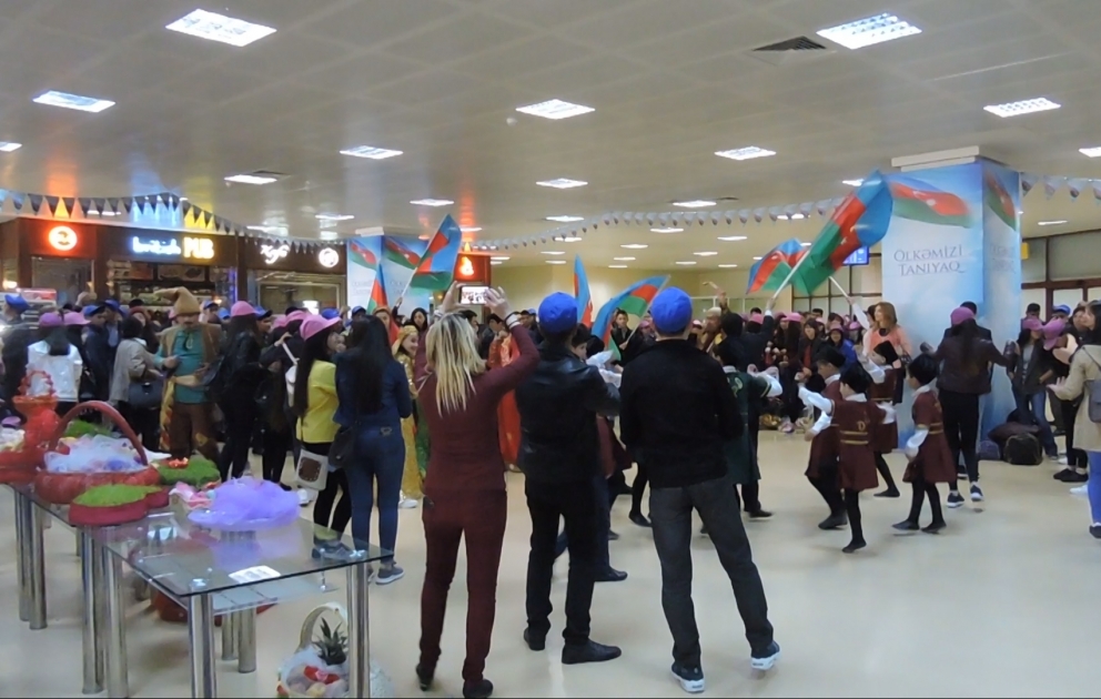 Naxçıvanlı məktəblilər “Ölkəmizi tanıyaq” tur-aksiyası çərçivəsində Bakıya gəliblər VİDEO