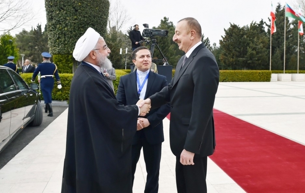 Bakou : la cérémonie d’accueil officiel du président Hassan Rohani VIDEO