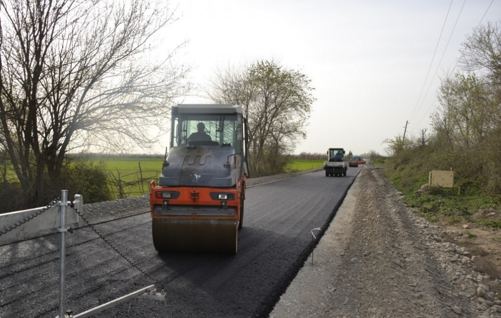 Ağdaş rayonunda 12 minə yaxın əhalinin yol istifadəsi asanlaşdırılır VİDEO