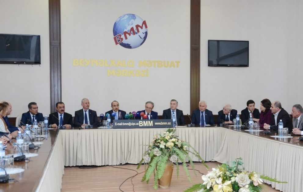 İnternet mediada və sosial şəbəkələrdə milli-mənəvi dəyərlərin qorunması mövzusunda tədbir keçirilib YENİLƏNİB VİDEO