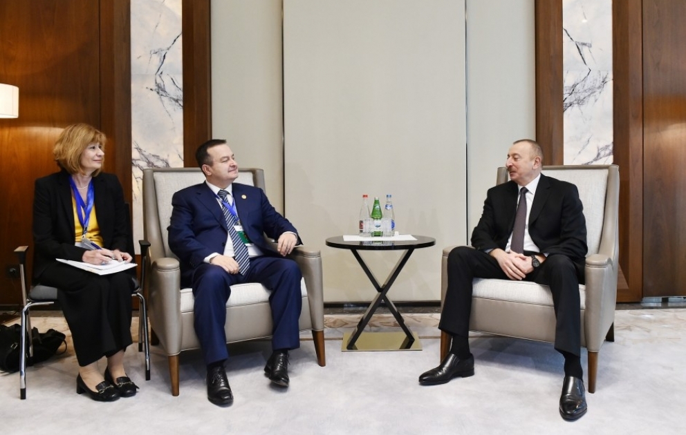 Le président Ilham Aliyev reçoit la délégation menée par le vice-Premier ministre serbe Ivica Dacic VIDEO