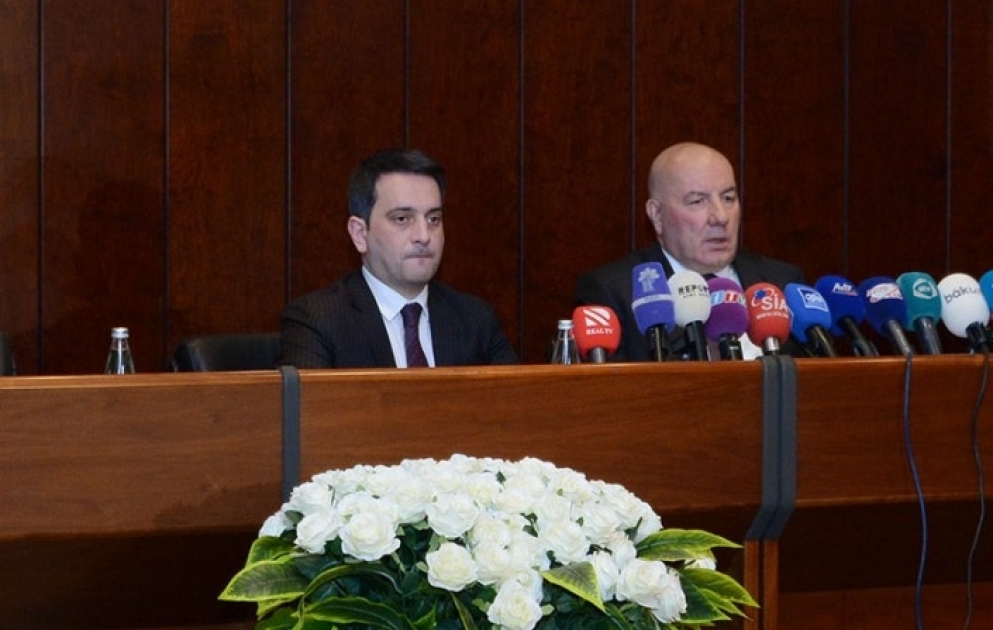 Elman Rüstəmov: manatın zəifləməsi üçün heç bir fundamental fakt yoxdur VİDEO