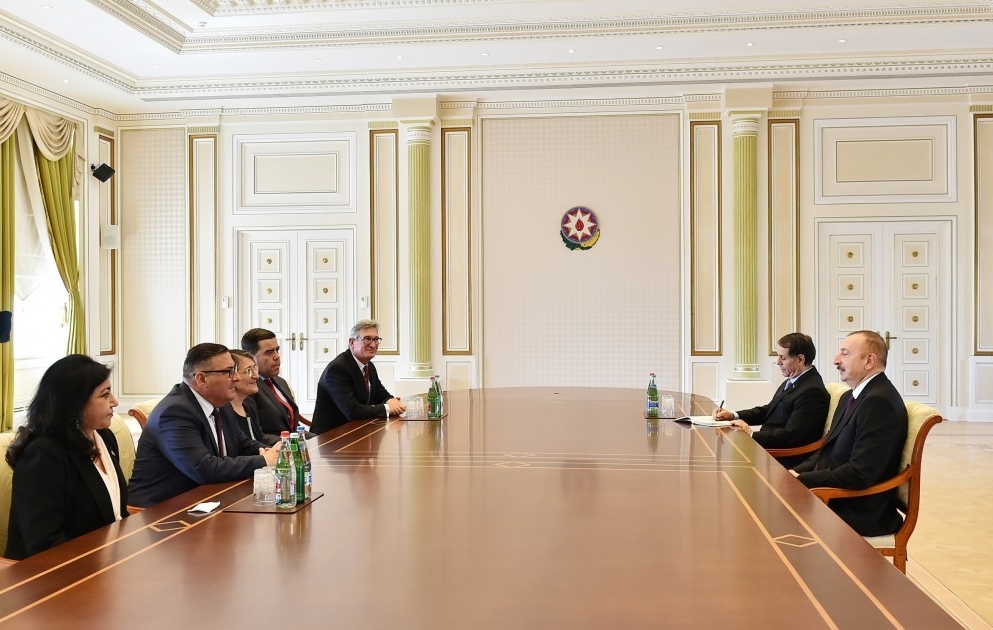 Президент Ильхам Алиев принял делегацию парламента Австралийского союза ОБНОВЛЕНО ВИДЕО