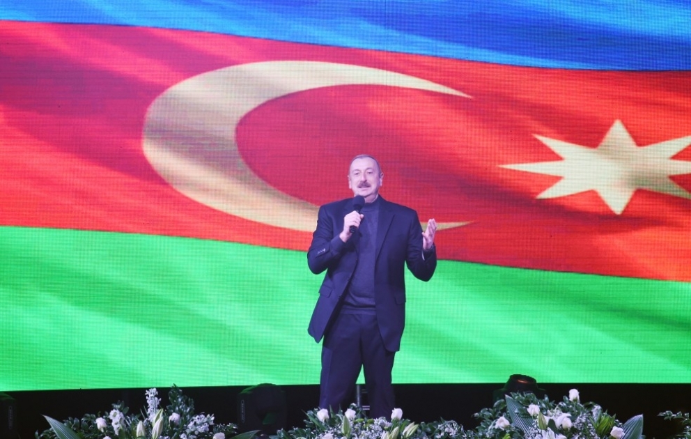 Konzertprogramm anlässlich des sicheren Sieges von Ilham Aliyev bei Präsidentschaftswahlen in Baku VIDEO