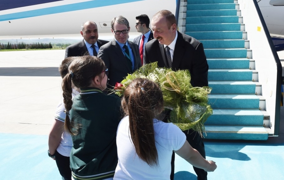 Aserbaidschans Präsident Ilham Aliyev zu Staatsbesuch in der Türkei eingetroffen VIDEO