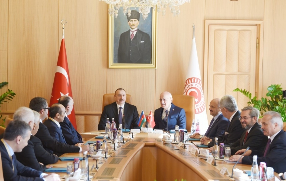 President Ilham Aliyev met with chairman of Turkish Grand National Assembly Ismayil Kahraman VIDEO