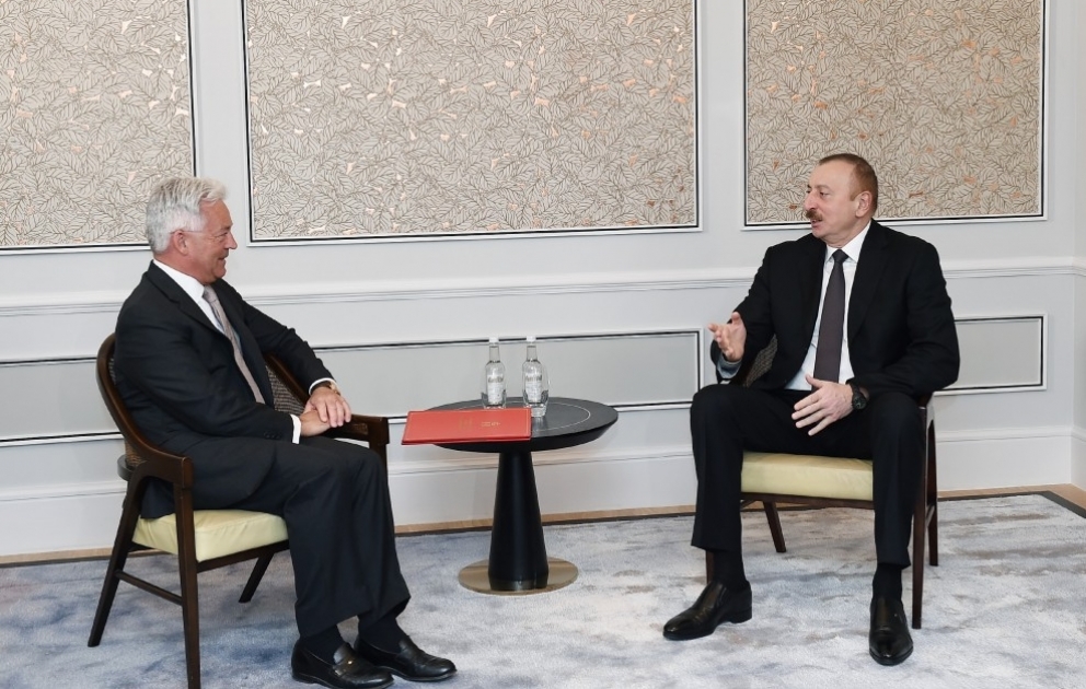 Президент Азербайджана Ильхам Алиев встретился с государственным министром Великобритании по вопросам Европы и Америки ВИДЕО