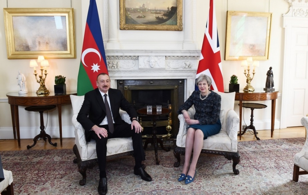 London: Treffen zwischen Präsident Ilham Aliyev und der britischen Premierministerin Theresa May VIDEO