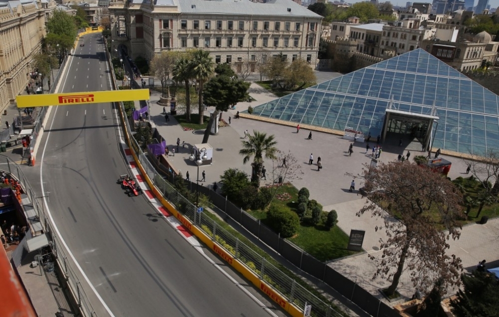 Bakıda Formula 2 yarışlarına start verilib VİDEO
