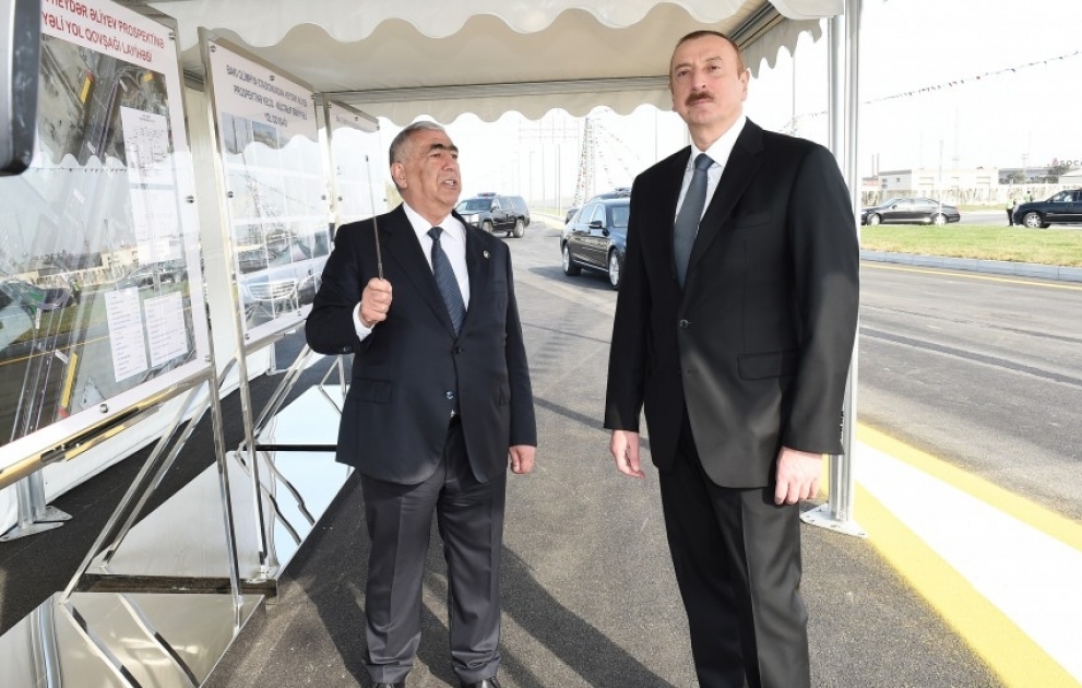 Bakı Olimpiya Stadionundan Heydər Əliyev prospektinə keçid və müxtəlif səviyyəli yol qovşağının açılışı olub  Prezident İlham Əliyev açılışda iştirak edib YENİLƏNİB VİDEO