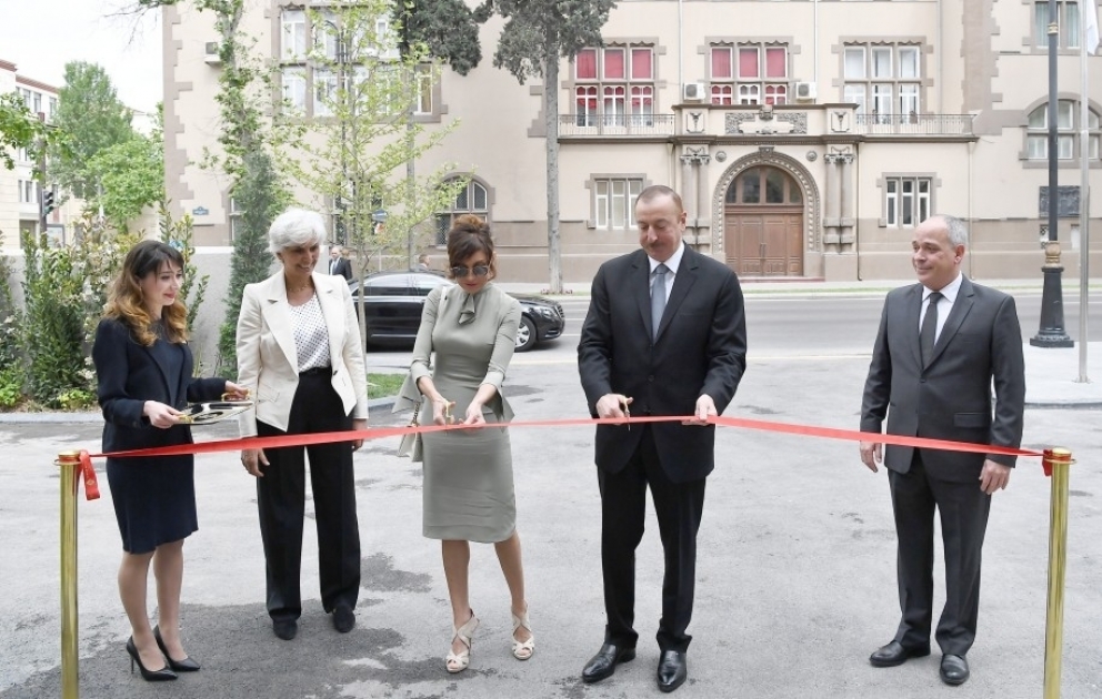 Le président Ilham Aliyev inaugure l’Hôtel Dinamo à Bakou VIDEO