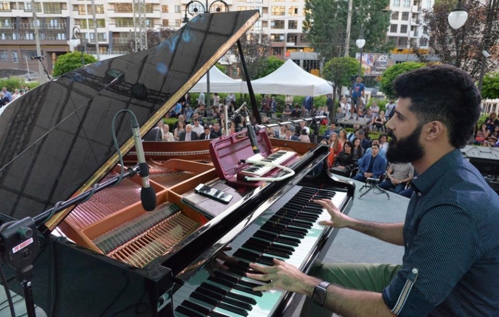 Kiyevdə ümummilli lider Heydər Əliyevin xatirəsinə həsr olunmuş caz festivalı keçirilib VİDEO