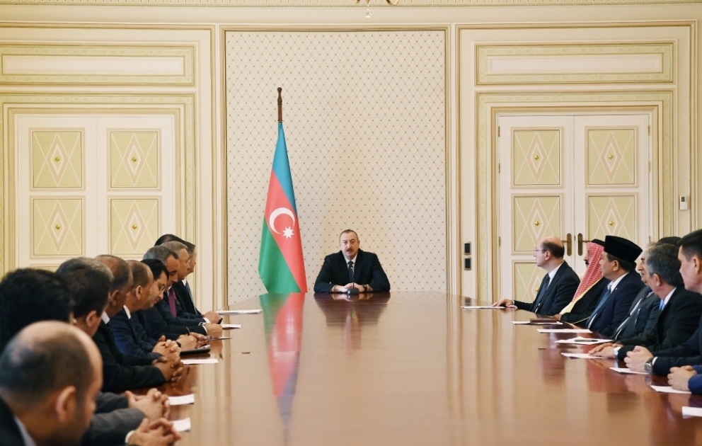 Prezident İlham Əliyev müsəlman ölkələrinin Azərbaycandakı səfirlərini və diplomatik nümayəndəliklərinin rəhbərlərini qəbul edib YENİLƏNİB 2 VİDEO