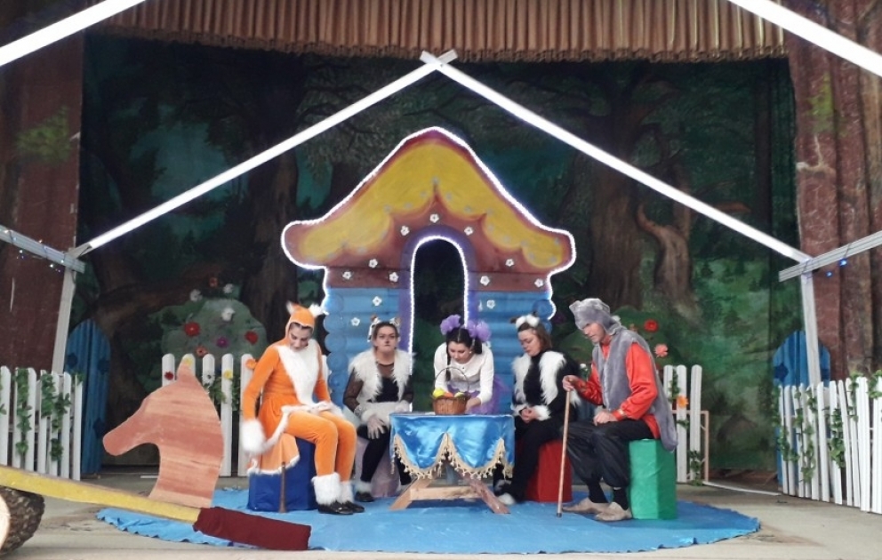 Qusar Dövlət Ləzgi Dram Teatrının balaca tamaşaçılarına bayram hədiyyəsi VİDEO