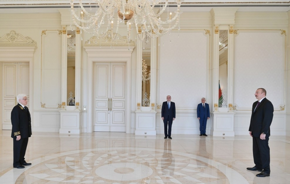 Le nouvel ambassadeur de Russie remet ses lettres de créance au président Ilham Aliyev VIDEO