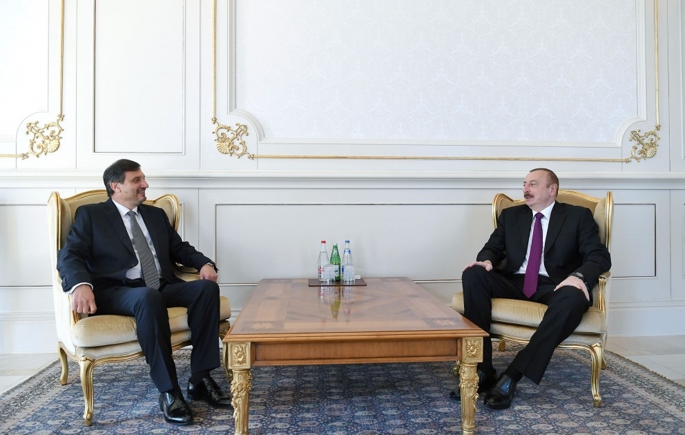 Staatspräsident Ilham Aliyev empfängt neuen Botschafter von Bulgarien VIDEO