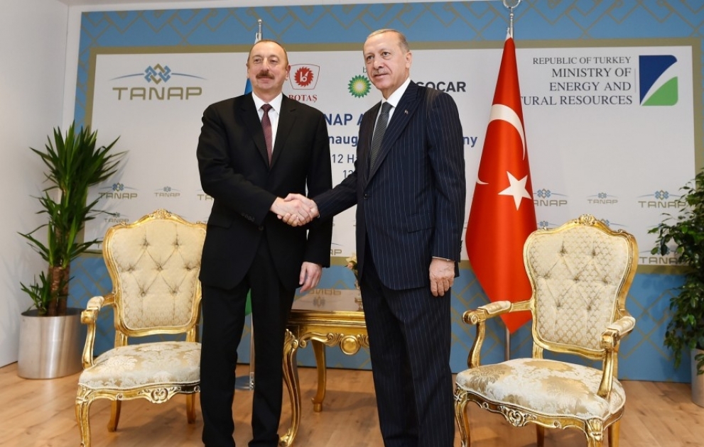 Präsident Ilham Aliyev trifft sich mit Präsident Recep Tayyip Erdogan in Eskisehir VIDEO