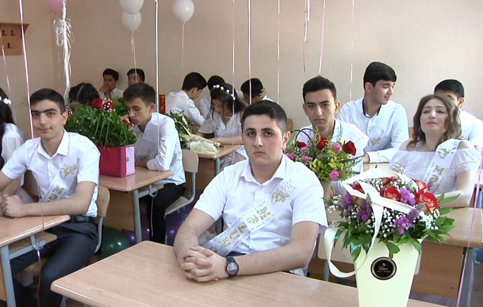 100 nömrəli məktəbdə “son zəng” çalındı  VİDEO