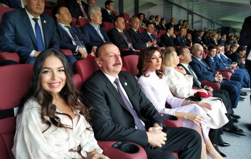 Moskvada futbol üzrə dünya çempionatının təntənəli açılış mərasimi keçirilib  Azərbaycan Prezidenti İlham Əliyev mərasimdə iştirak edib YENİLƏNİB VİDEO