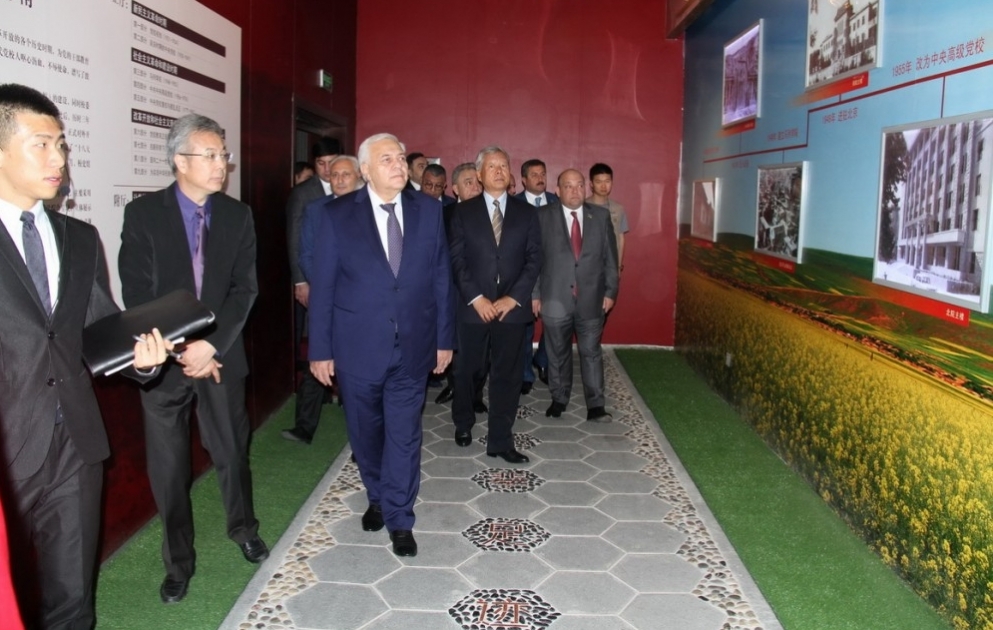 Milli Məclisin sədri Oqtay Əsədovun başçılıq etdiyi nümayəndə heyəti Çində səfərdədir VİDEO