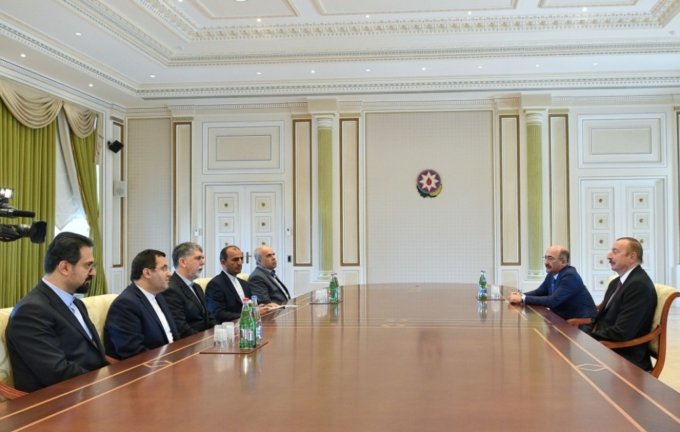 Präsident Ilham Aliyev empfängt iranische Delegation VIDEO