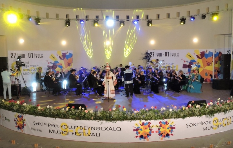 Şəki “İpək Yolu” IX Beynəlxalq Musiqi Festivalı başa çatıb VİDEO