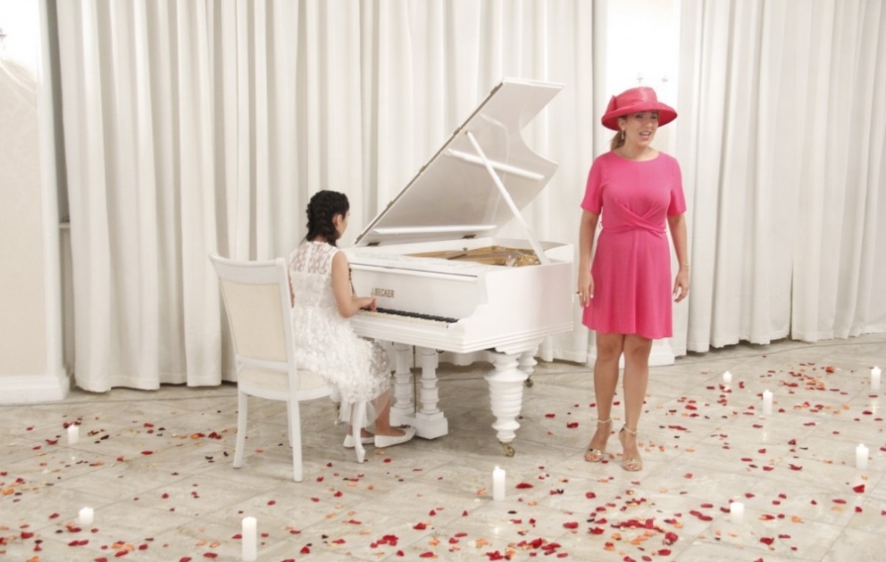 Gənc pianoçu Ayla Kəlbiyeva “Məhəbbət əfsanəsi” adlı solo konsertini təqdim edib VİDEO