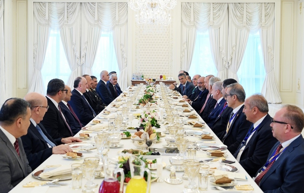 Treffen von Staatspräsident Ilham Aliyev und dem Präsidenten der Türkei Recep Tayyip Erdogan im erweiterten Format VIDEO