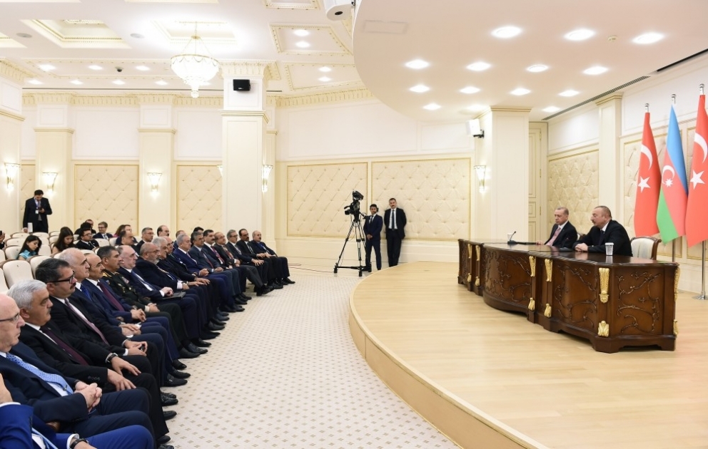 Президенты Азербайджана и Турции выступили с заявлениями для печати  ОБНОВЛЕНО ВИДЕО