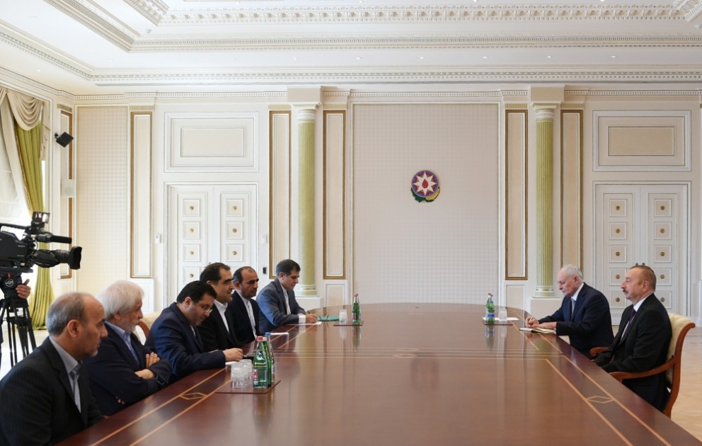 Le président Ilham Aliyev reçoit une délégation menée par le ministre iranien de la Santé et de l’Education médicale VIDEO