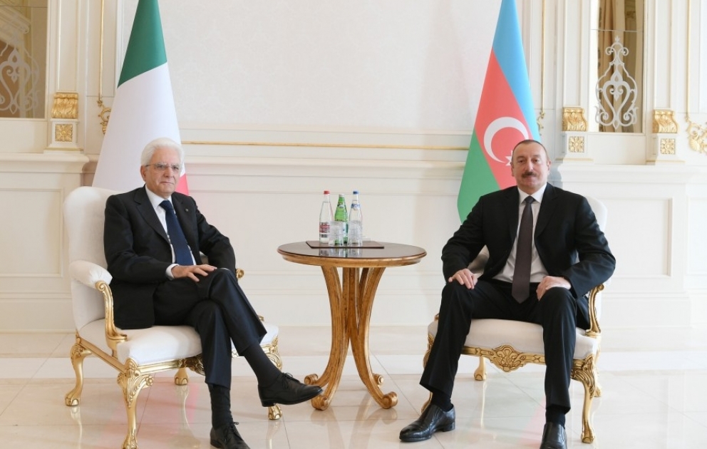 Entretien en tête-à-tête des présidents azerbaïdjanais et italien VIDEO