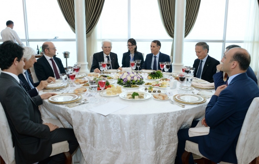 Azerbaijani PM, Italian President have joint working dinner VIDEO