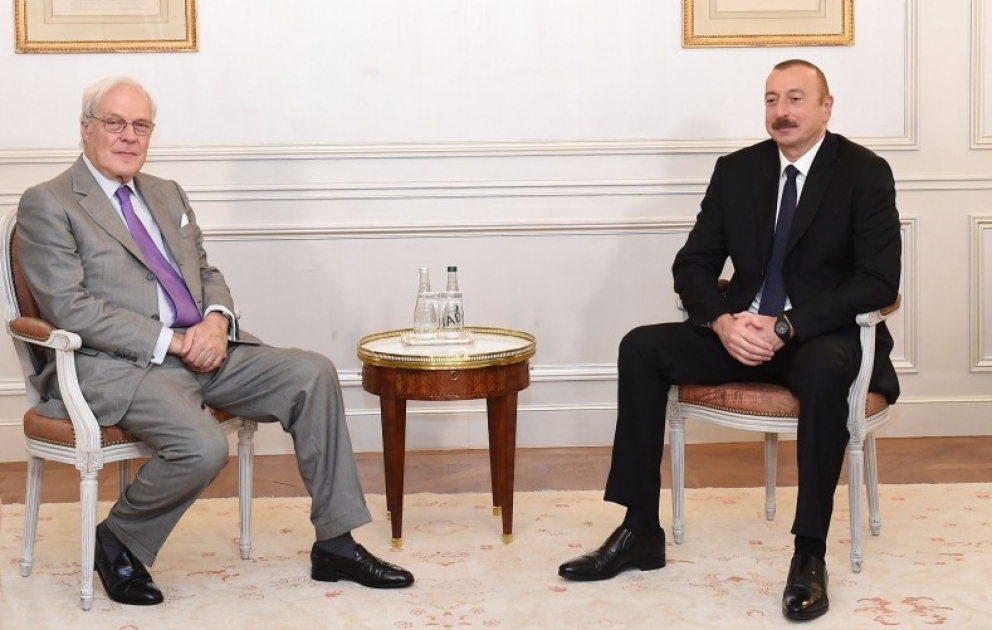 Präsident Ilham Aliyev trifft sich mit Vorsitzendem von Rothschild & Co in Paris VIDEO