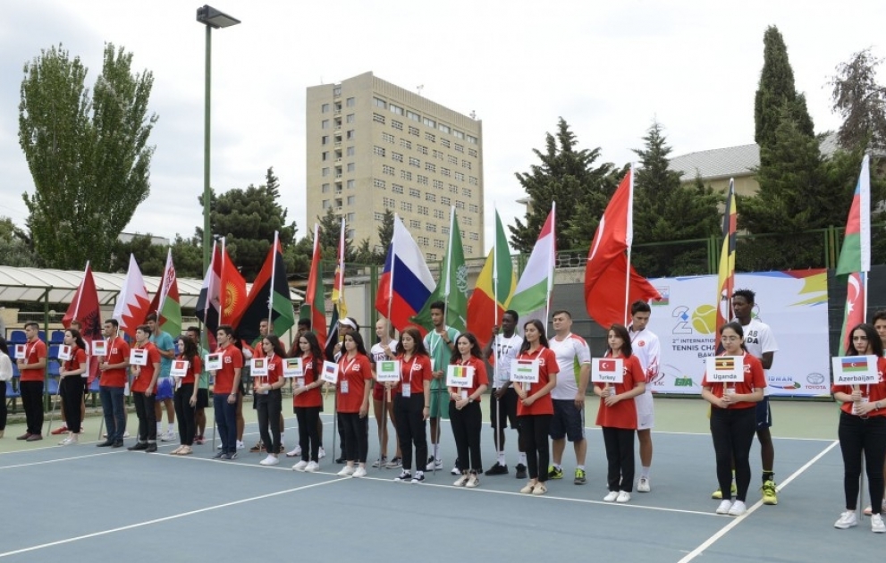 Bakıda ikinci beynəlxalq həmrəylik tennis çempionatının açılış mərasimi olub VİDEO