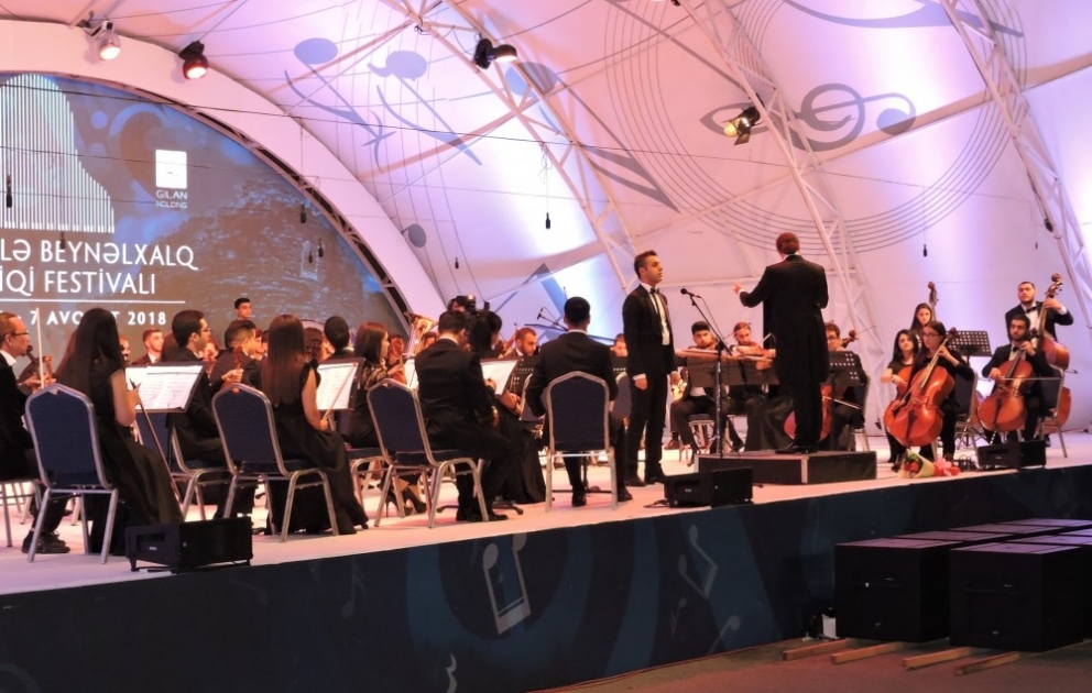 Qəbələ festivalında Bakı Musiqi Akademiyasının Tələbə Simfonik Orkestrinin konserti maraqla qarşılanıb VİDEO