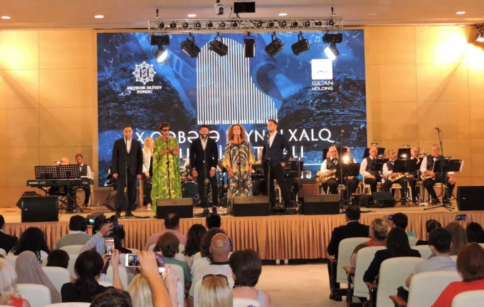 Tbilisinin Big Band Orkestri Qəbələ festivalının tamaşaçılarına unudulmaz anlar yaşadıb VİDEO