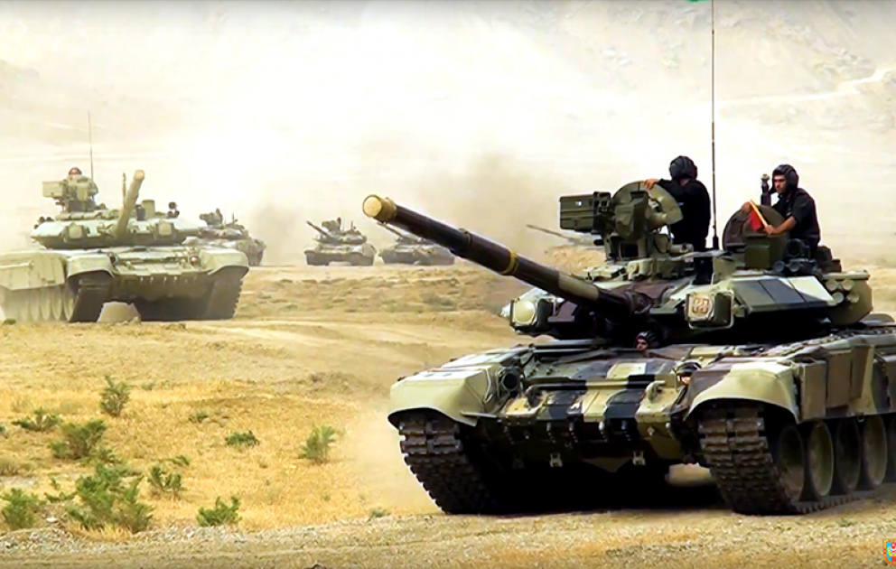 Tank bölmələri intensiv məşğələlərə başlayıb VİDEO