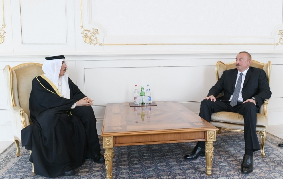 Le président Ilham Aliyev reçoit les lettres de créance du nouvel ambassadeur de Bahreïn VIDEO