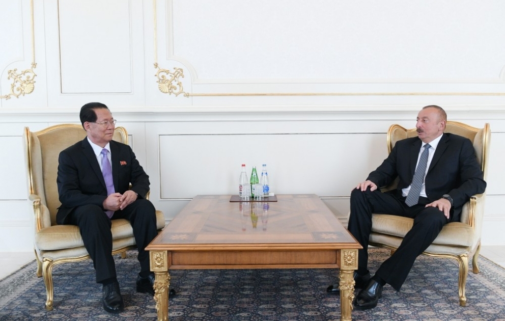 Aserbaidschans Präsident Ilham Aliyev empfängt neuen nordkoreanischen Botschafter zur Überreichung seines Beglaubigungsschreibens VIDEO