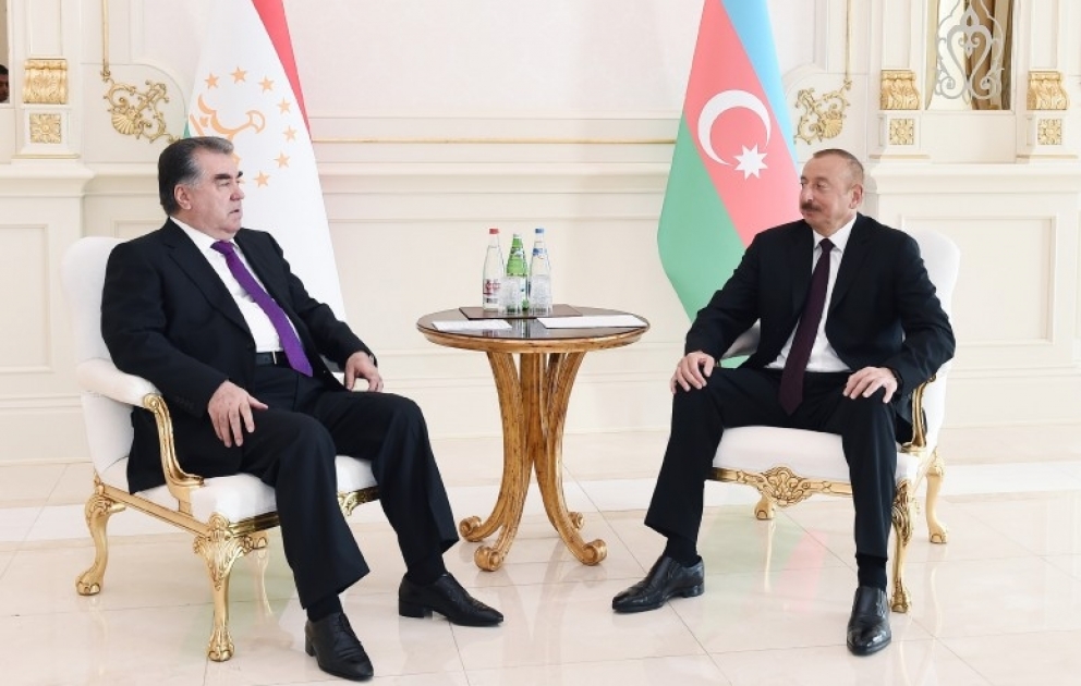 Entretien en tête-à-tête des présidents azerbaïdjanais et tadjik VIDEO