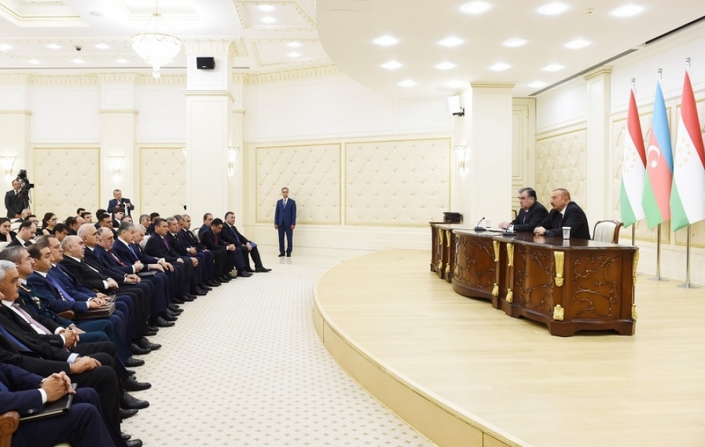 Azərbaycan və Tacikistan prezidentləri mətbuata bəyanatlarla çıxış ediblər YENİLƏNİB VİDEO
