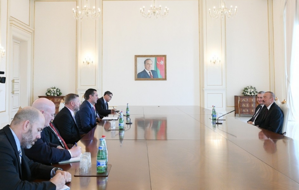 Präsident Ilham Aliyev empfängt US-Delegation VIDEO