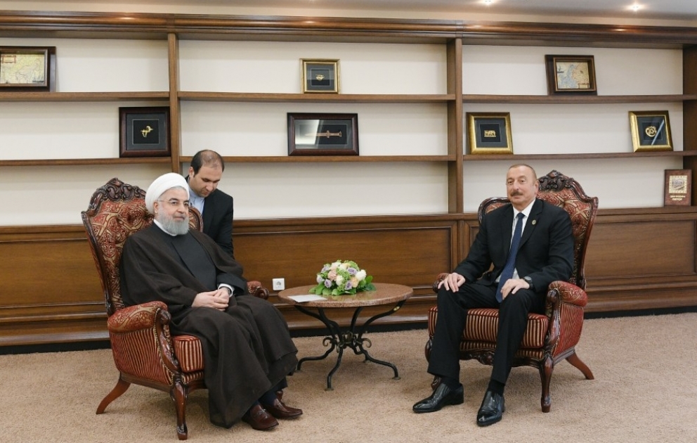 President Ilham Aliyev met with Iranian President Hassan Rouhani in Aktau VIDEO