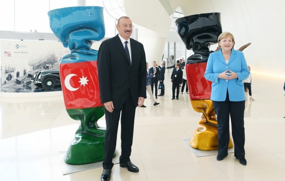 Le président azerbaïdjanais et la chancelière allemande rencontrent des hommes d'affaires VIDEO