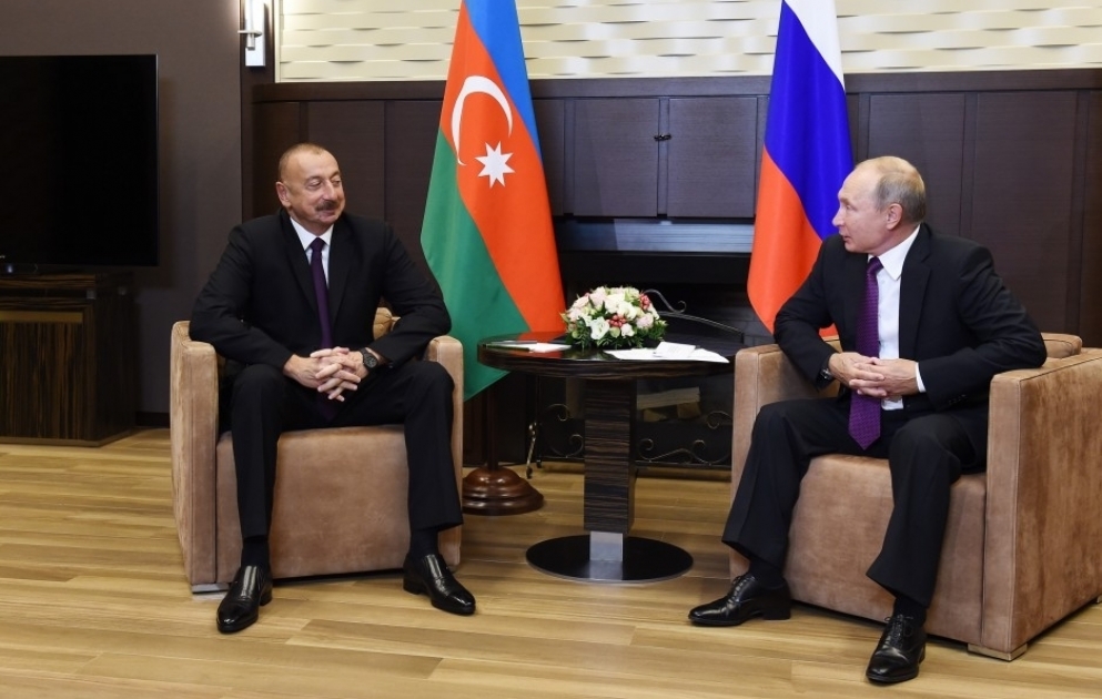 Treffen von Präsident Ilham Aliyev mit Präsident Wladimir Putin in erweitertem Format VIDEO