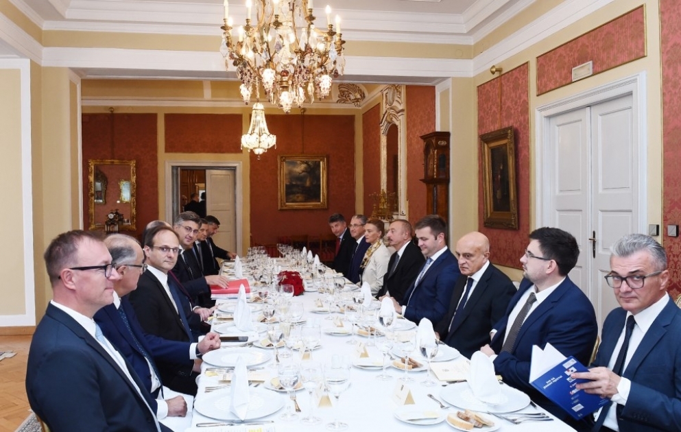 Arbeitsessen zwischen Präsident Ilham Aliyev und Kroatiens Premierminister Andrej Plenković VIDEO