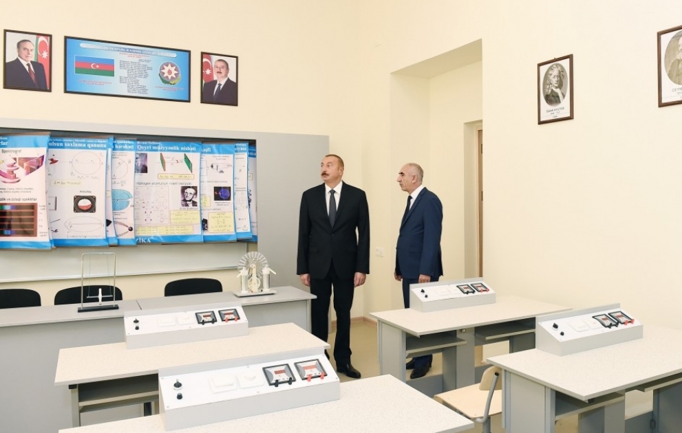 Осуществлен капитальный ремонт здания технико-гуманитарного лицея номер 2 в Баку Президент Ильхам Алиев ознакомился с созданными в лицее условиями ОБНОВЛЕНО ВИДЕО