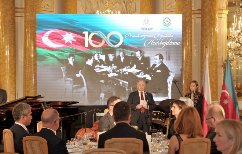 Heydər Əliyev Fondunun təşkilatçılığı ilə Azərbaycan Xalq Cümhuriyyətinin 100 illiyi Varşavada qeyd edilib VİDEO